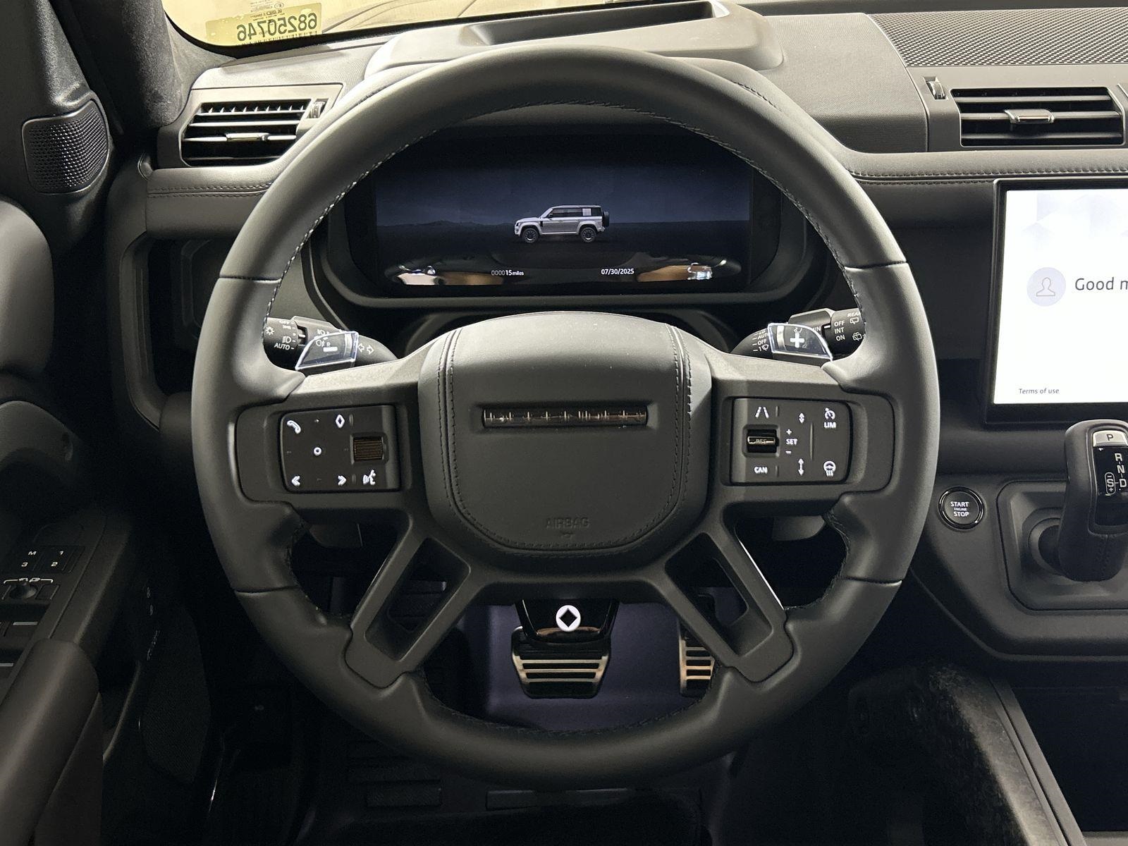2025 Land Rover Defender 110 photo 11