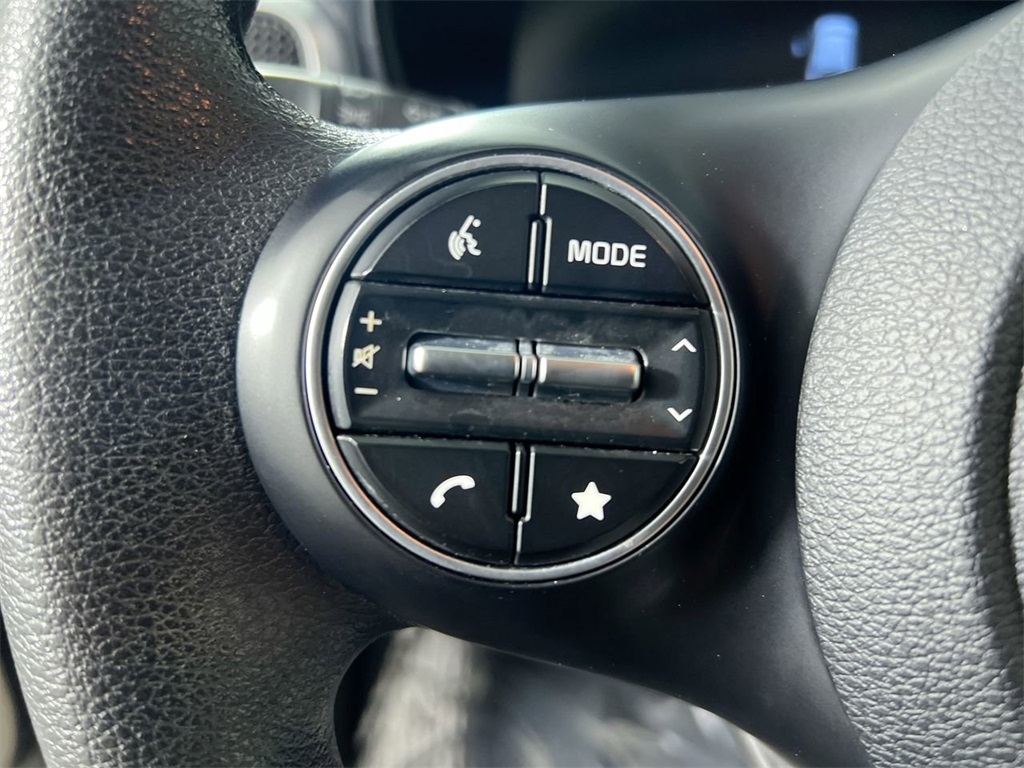 2025 Kia Soul LX photo 15