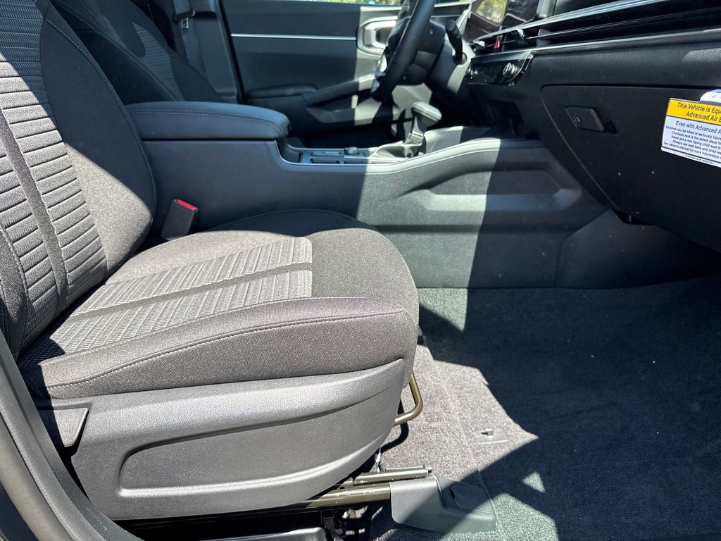 2026 Kia Sorento S photo 11