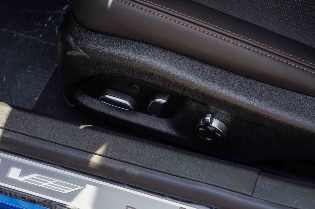 2026 Cadillac CT5 V photo 23