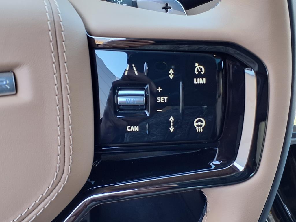 2025 Land Rover Range Rover Sport SE photo 14