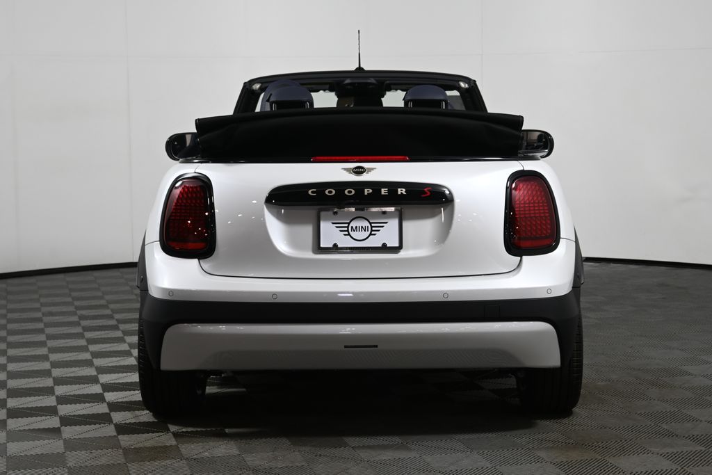 2026 Mini Cooper Convertible Iconic photo 6
