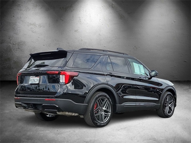 2025 Ford Explorer ST-Line photo 3