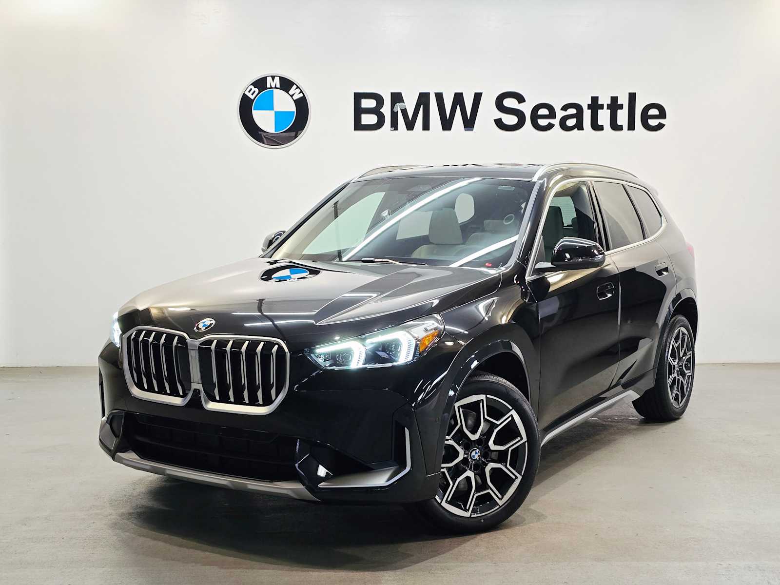 2026 BMW X1 28i's photo