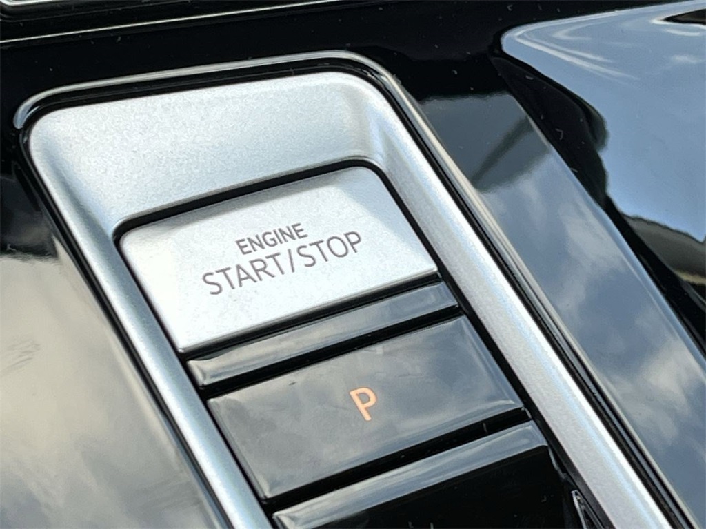 2025 Volkswagen Atlas Peak Edition photo 16