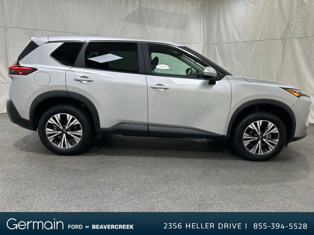2023 Nissan Rogue SV photo 8