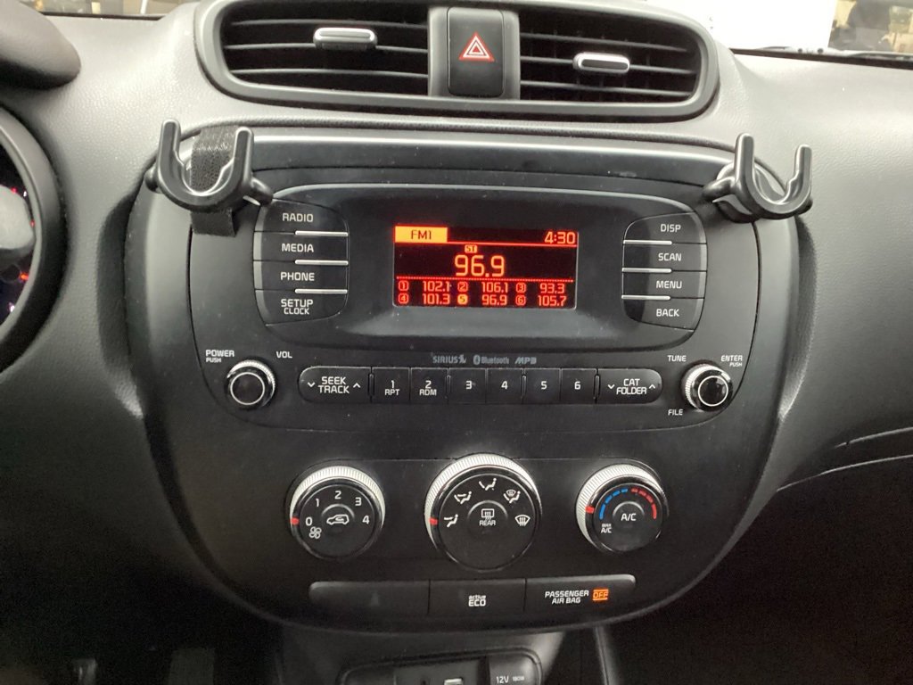 Used 2016 Kia Soul Base with VIN KNDJN2A24G7385596 for sale in Albertville, AL