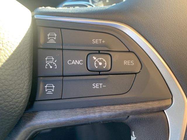 2025 Jeep Grand Cherokee Limited photo 21