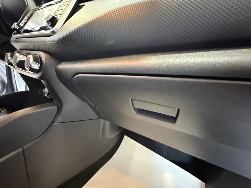 2024 Nissan Kicks S photo 21