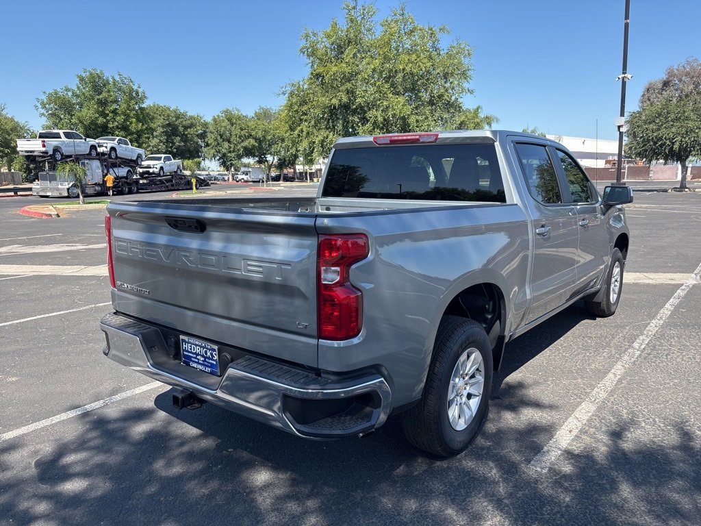 2025 Chevrolet Silverado 1500 LT photo 3