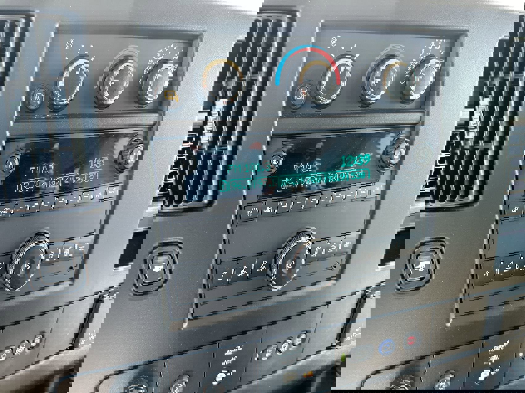 2023 Chevrolet Express Passenger LS photo 14