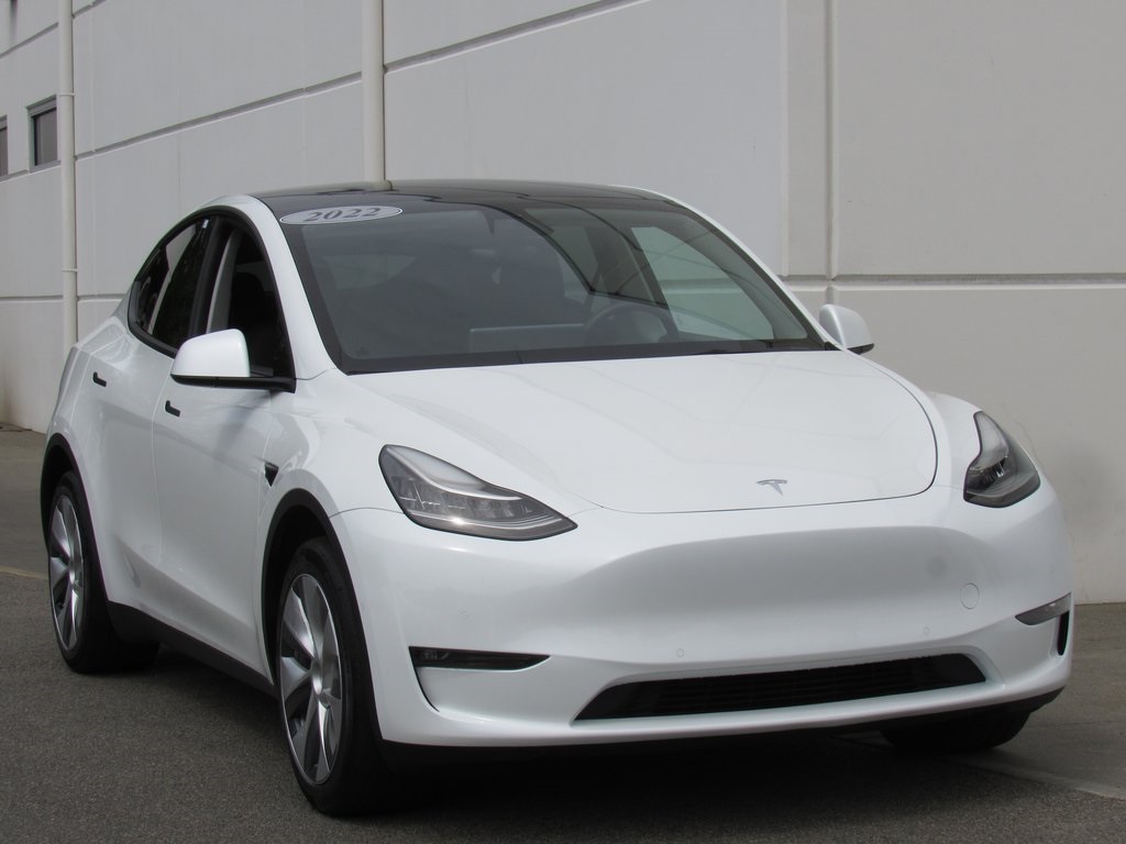 Used 2022 Tesla Model Y Long Range with VIN 7SAYGDEE5NF364971 for sale in Bellingham, WA