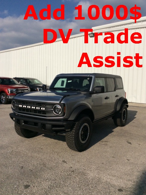 2024 Ford Bronco Black Diamond photo 2