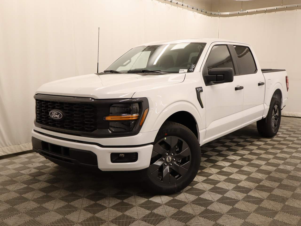 2025 Ford F-150 STX's photo