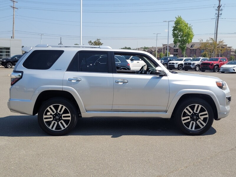 2023 Toyota 4Runner Limited photo 2