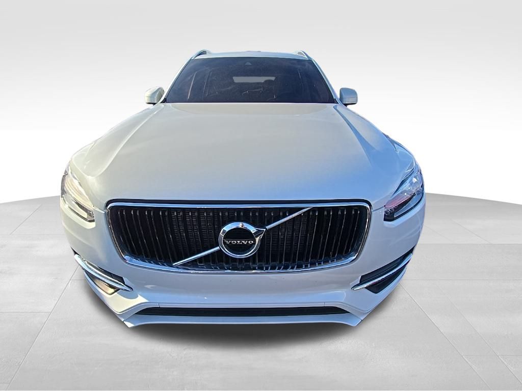 2019 Volvo XC90 T6 Momentum photo 2