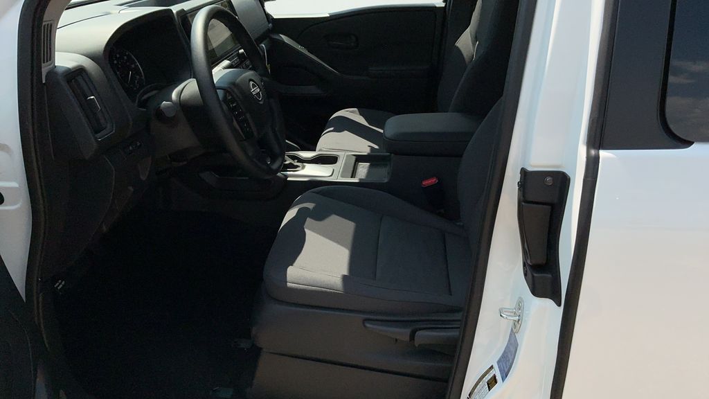 2026 Nissan Frontier King Cab S photo 8