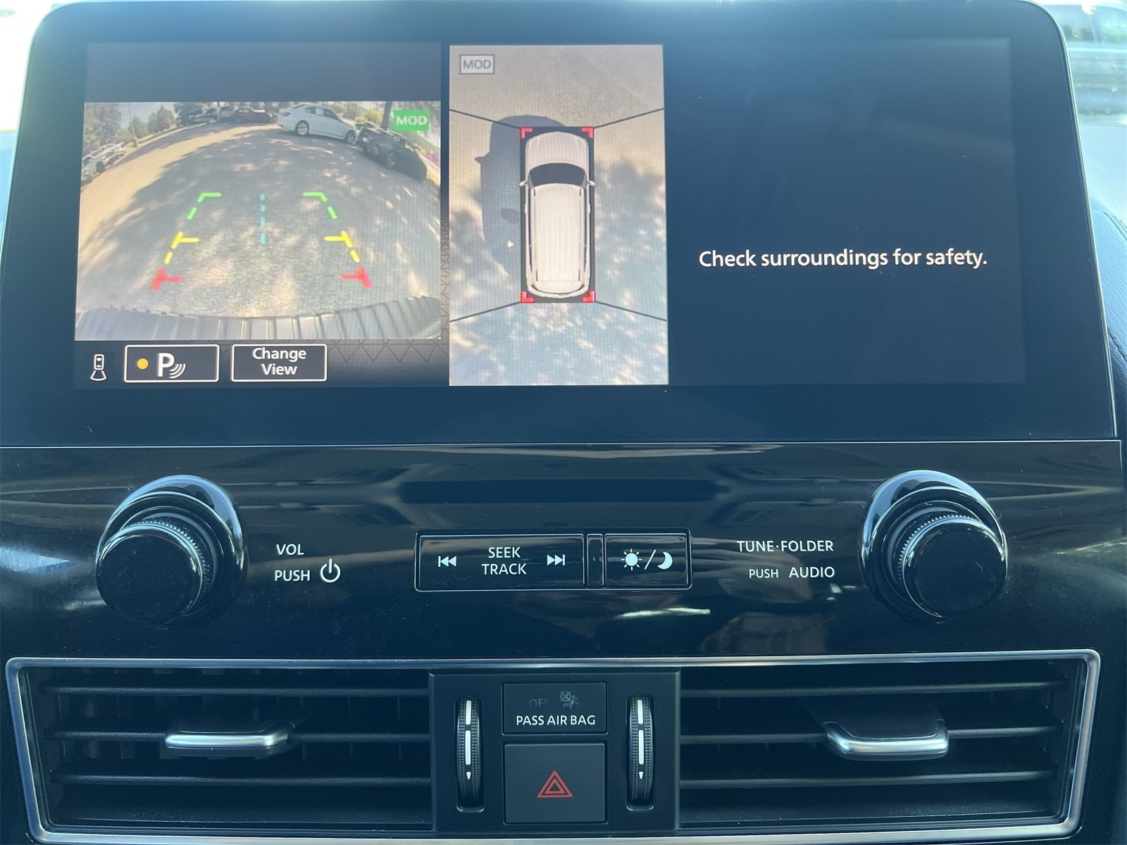 2021 Nissan Armada SL photo 3