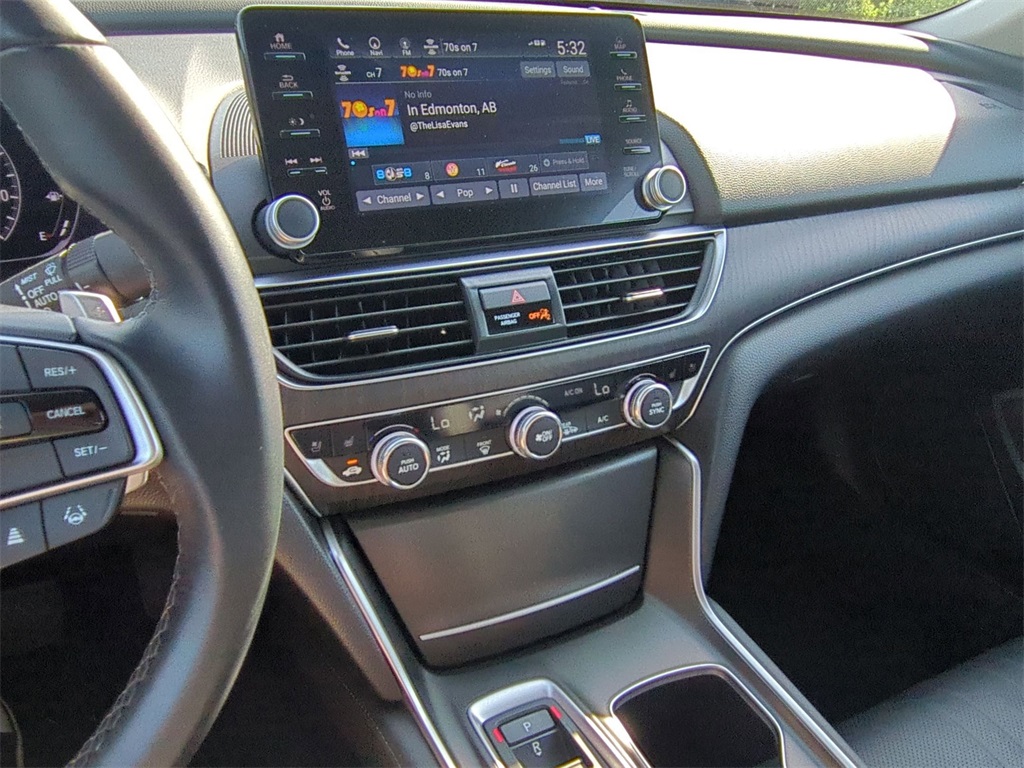 2022 Honda Accord Touring 2.0T photo 23
