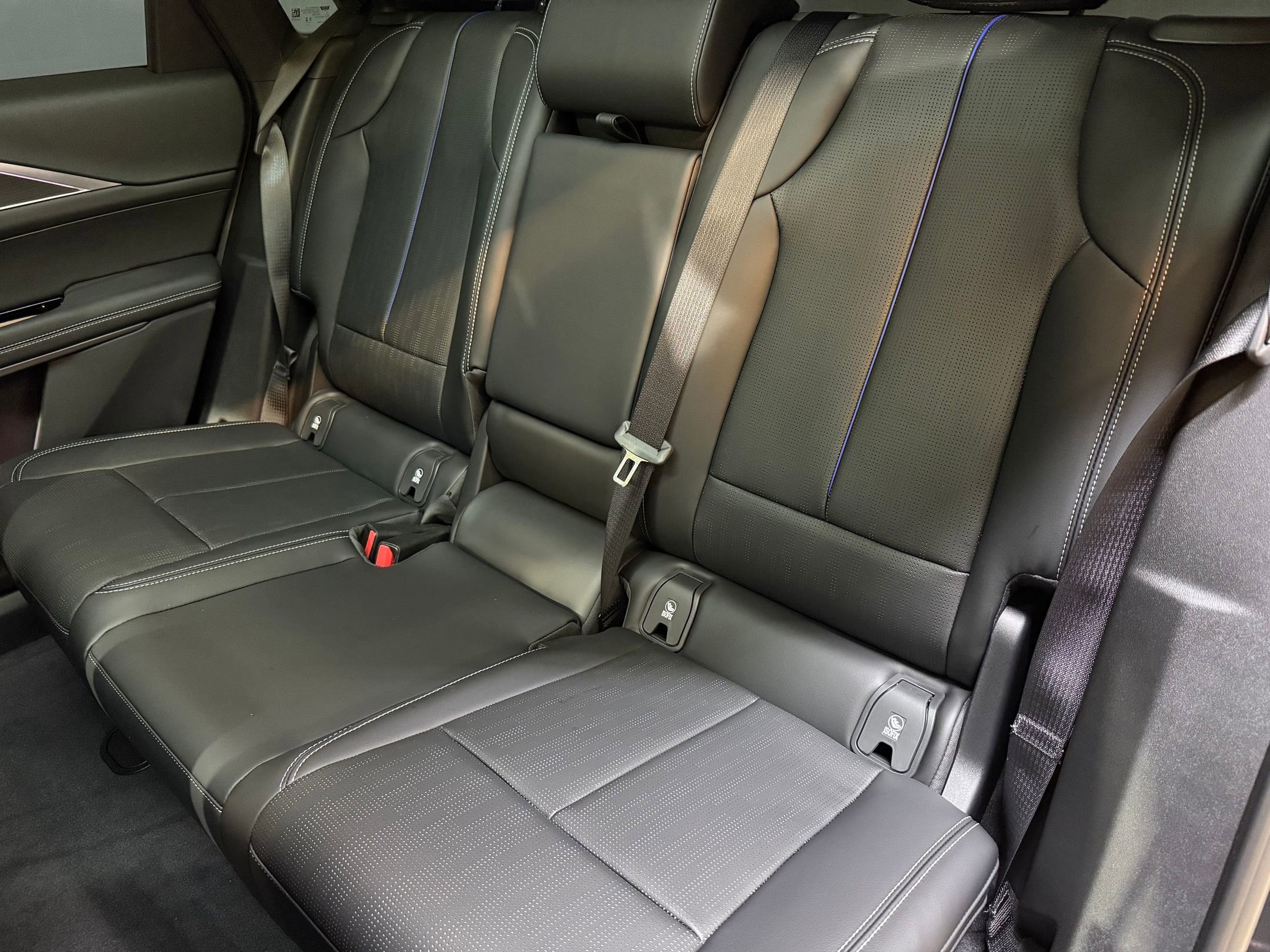 2026 Cadillac Lyriq Sport photo 38