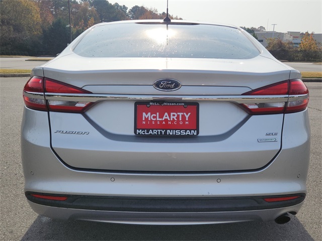 2018 Ford Fusion SE photo 3