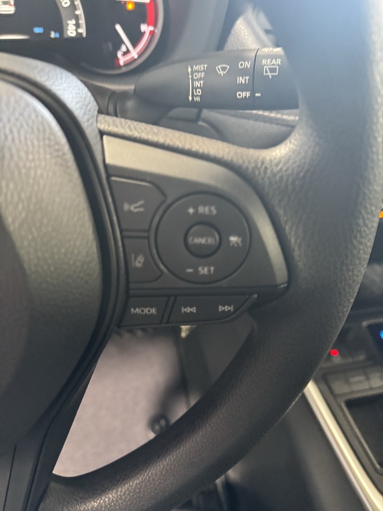 2025 Toyota RAV4 LE photo 26