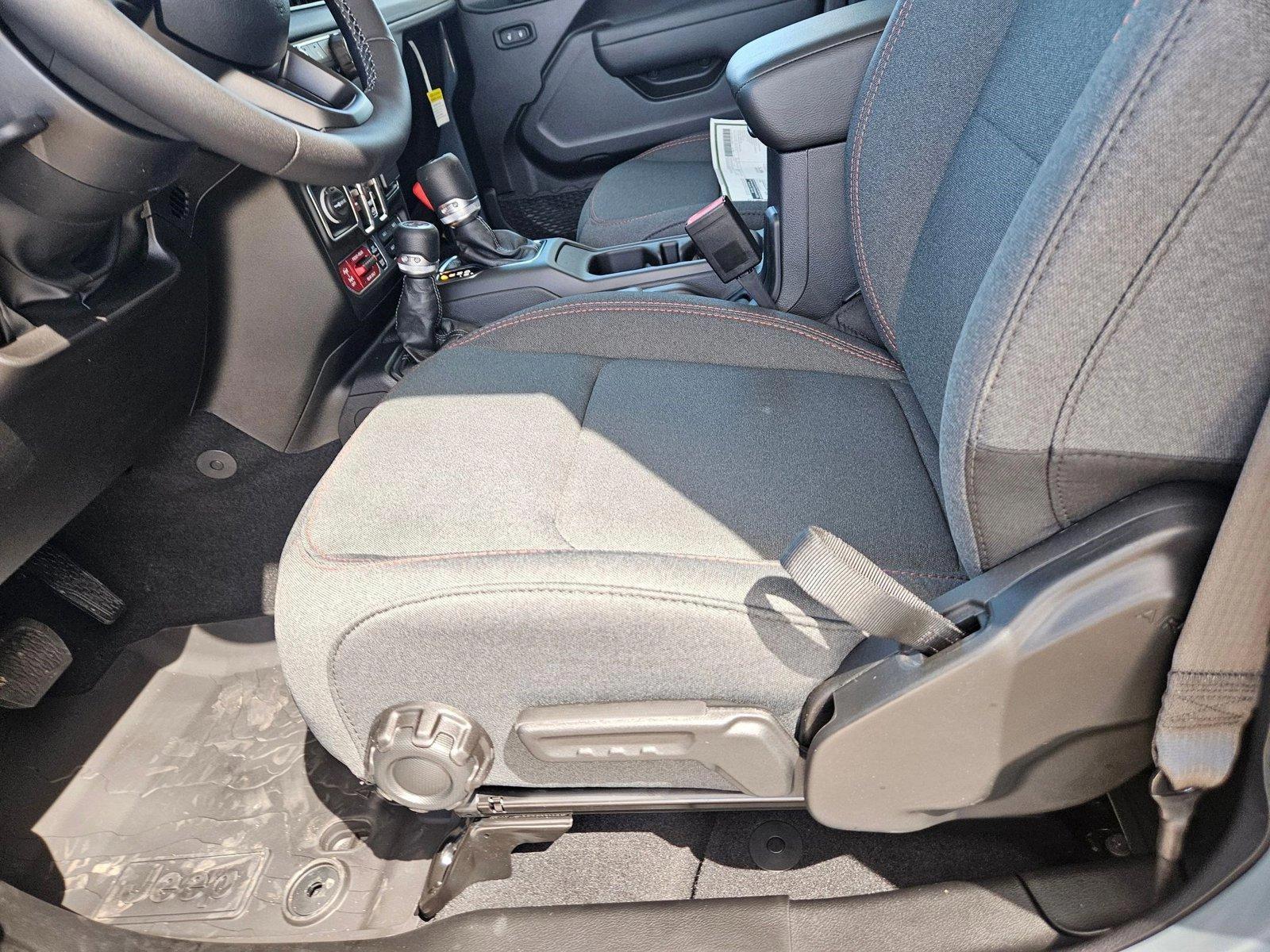 2025 Jeep Gladiator Rubicon photo 4