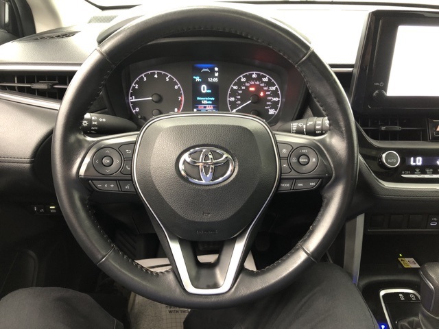 2023 Toyota Corolla Cross LE photo 14