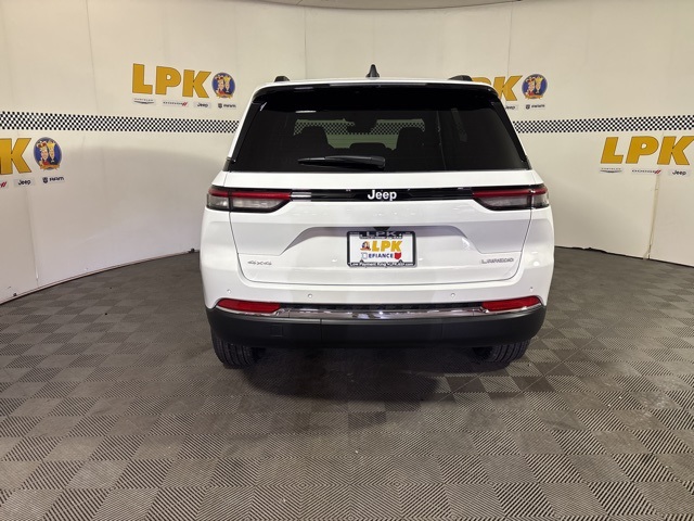 2025 Jeep Grand Cherokee Laredo X photo 4