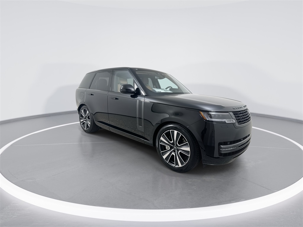 2025 Land Rover Range Rover SE photo 2