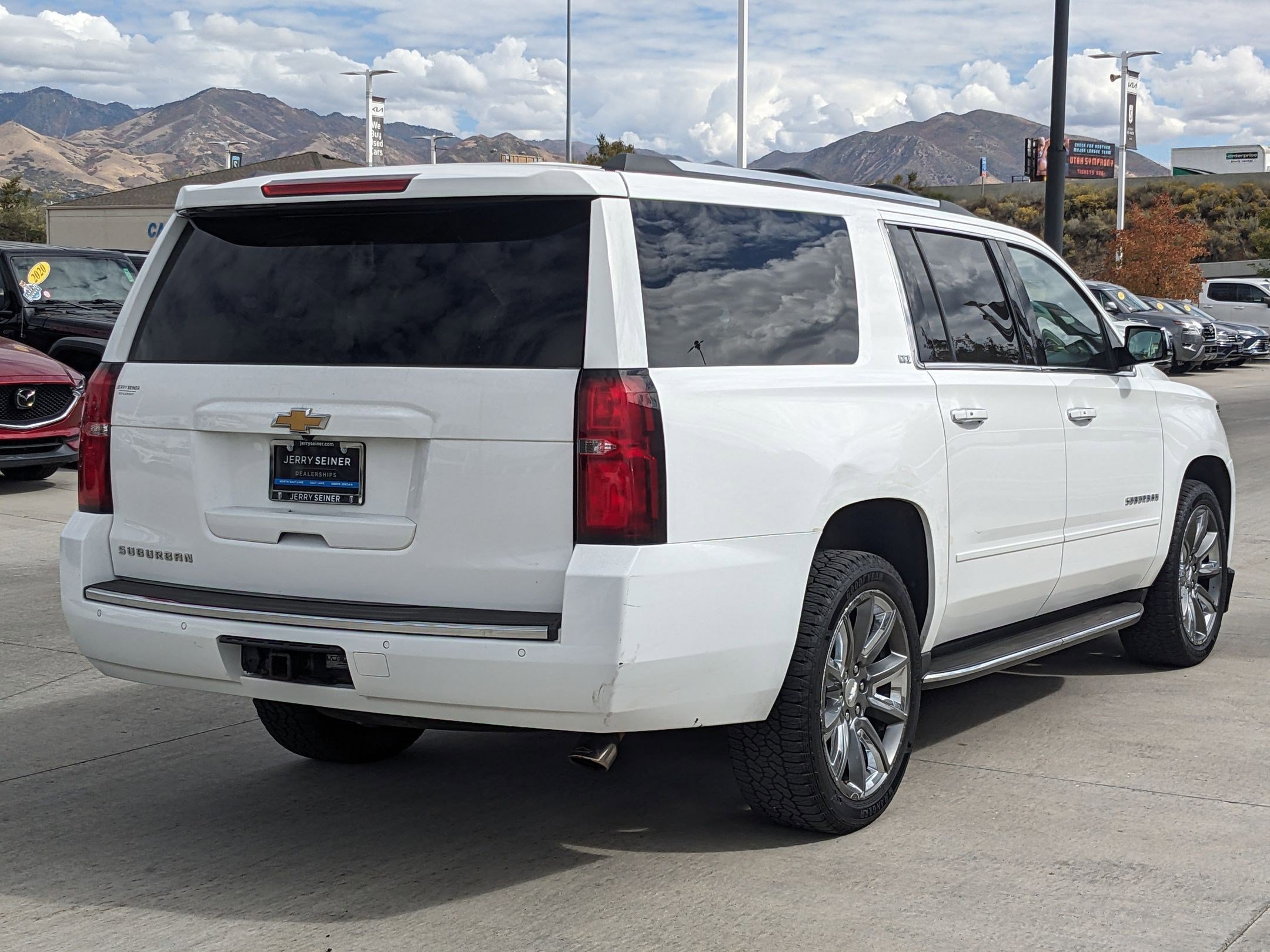 2015 Chevrolet Suburban LTZ photo 5