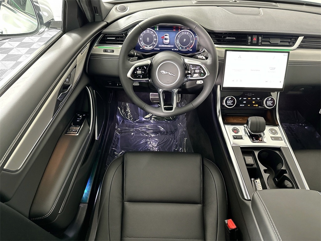 2024 Jaguar XF P300 R-Dynamic SE photo 20