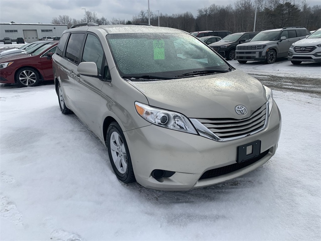 Used 2017 Toyota Sienna LE with VIN 5TDKZ3DC8HS783050 for sale in Dubois, PA