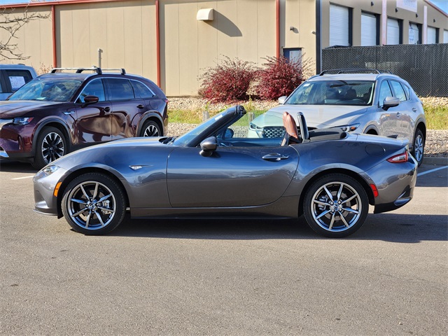 2023 Mazda MX-5 Miata Miata Grand Touring photo 2