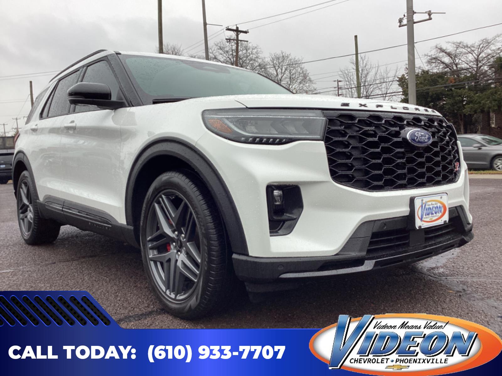 2025 Ford Explorer ST's photo