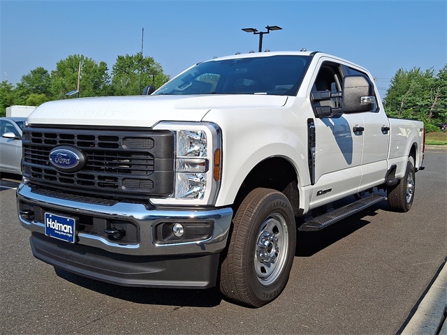 2025 Ford F-350 photo 3