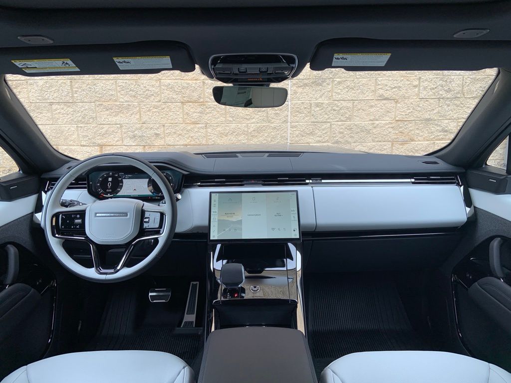 2025 Land Rover Range Rover Sport SE photo 18