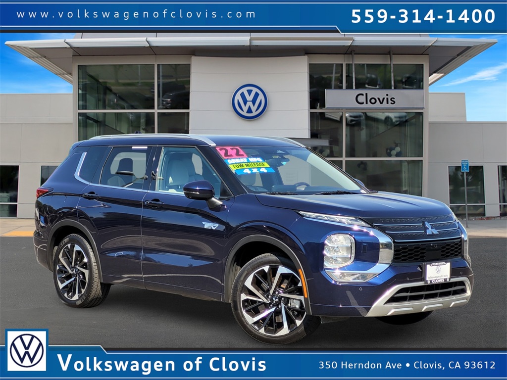 2023 Mitsubishi Outlander Plug-In Hybrid SEL's photo