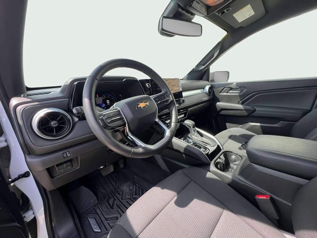 2023 Chevrolet Colorado LT photo 7