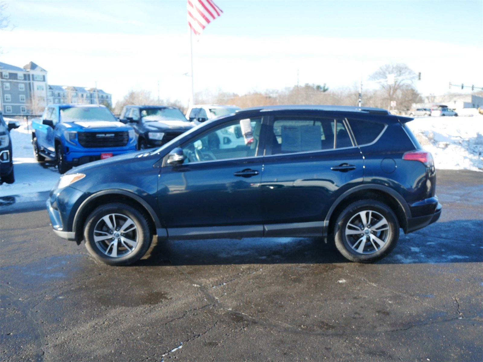 Used 2018 Toyota RAV4 XLE with VIN 2T3RFREV0JW801572 for sale in White Bear Lake, Minnesota
