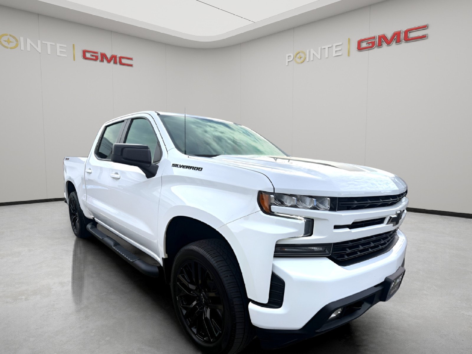 2022 Chevrolet Silverado LT's photo