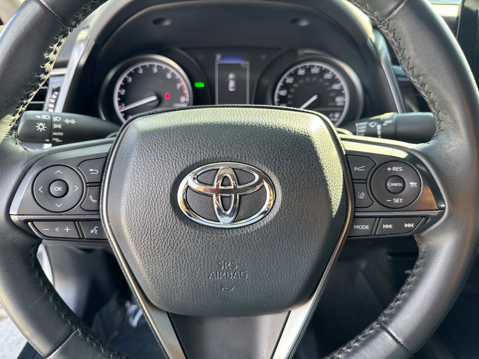 2022 Toyota Camry SE photo 16