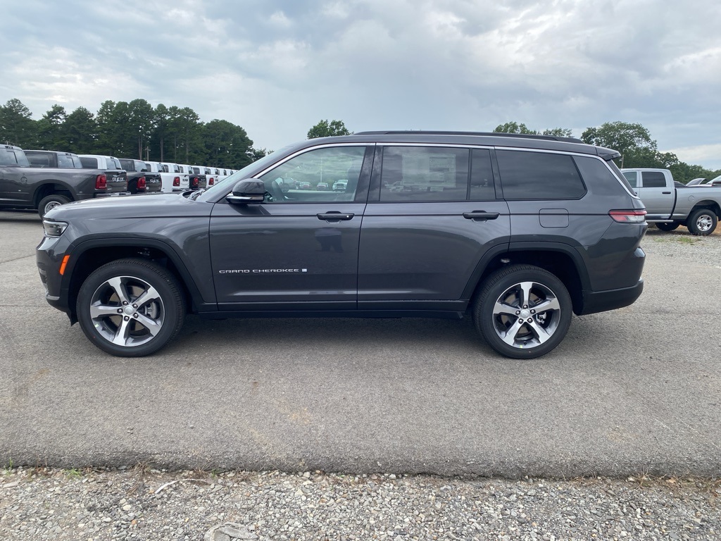 2025 Jeep Grand Cherokee Limited photo 8