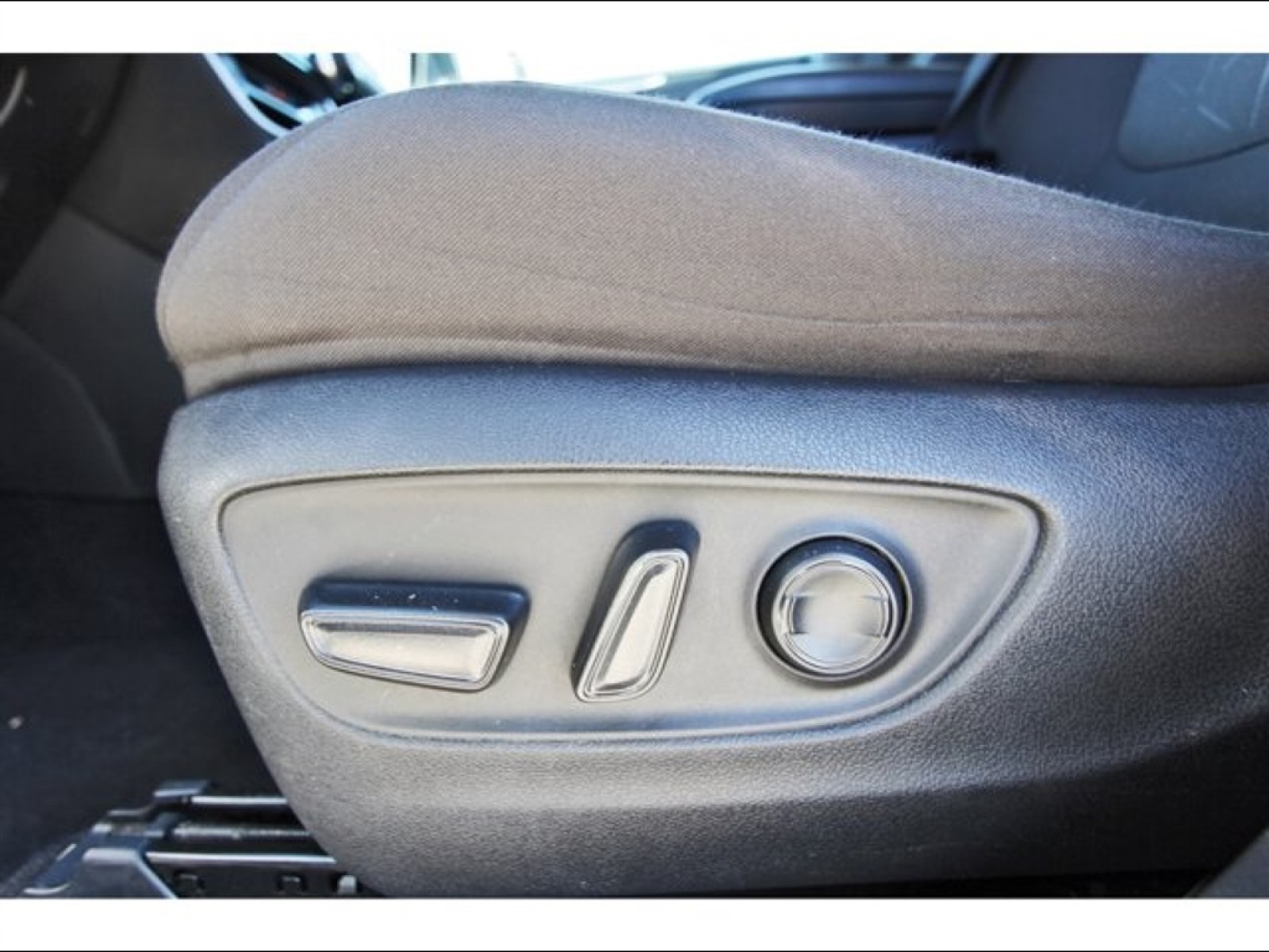 2024 Toyota RAV4 XLE White at Robbins Nissan