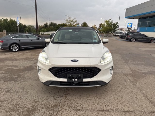 2020 Ford Escape Titanium photo 2