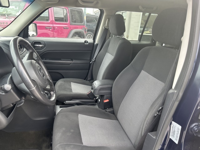 2017 Jeep Patriot Latitude photo 11