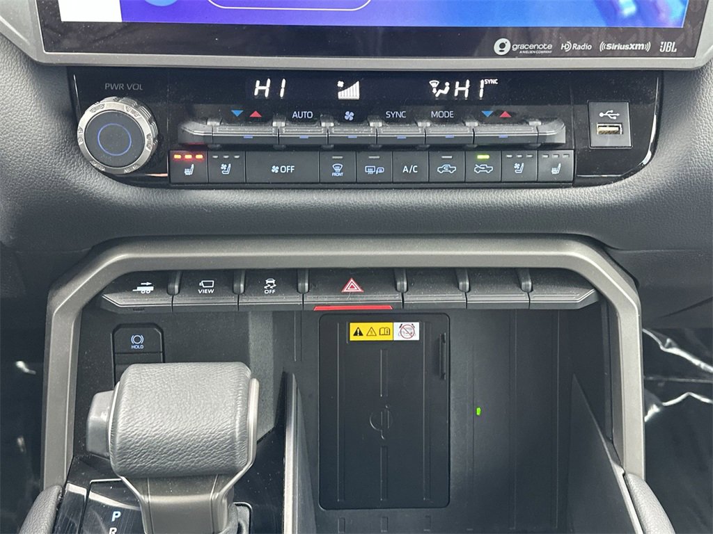 2024 Toyota Tundra Limited photo 21