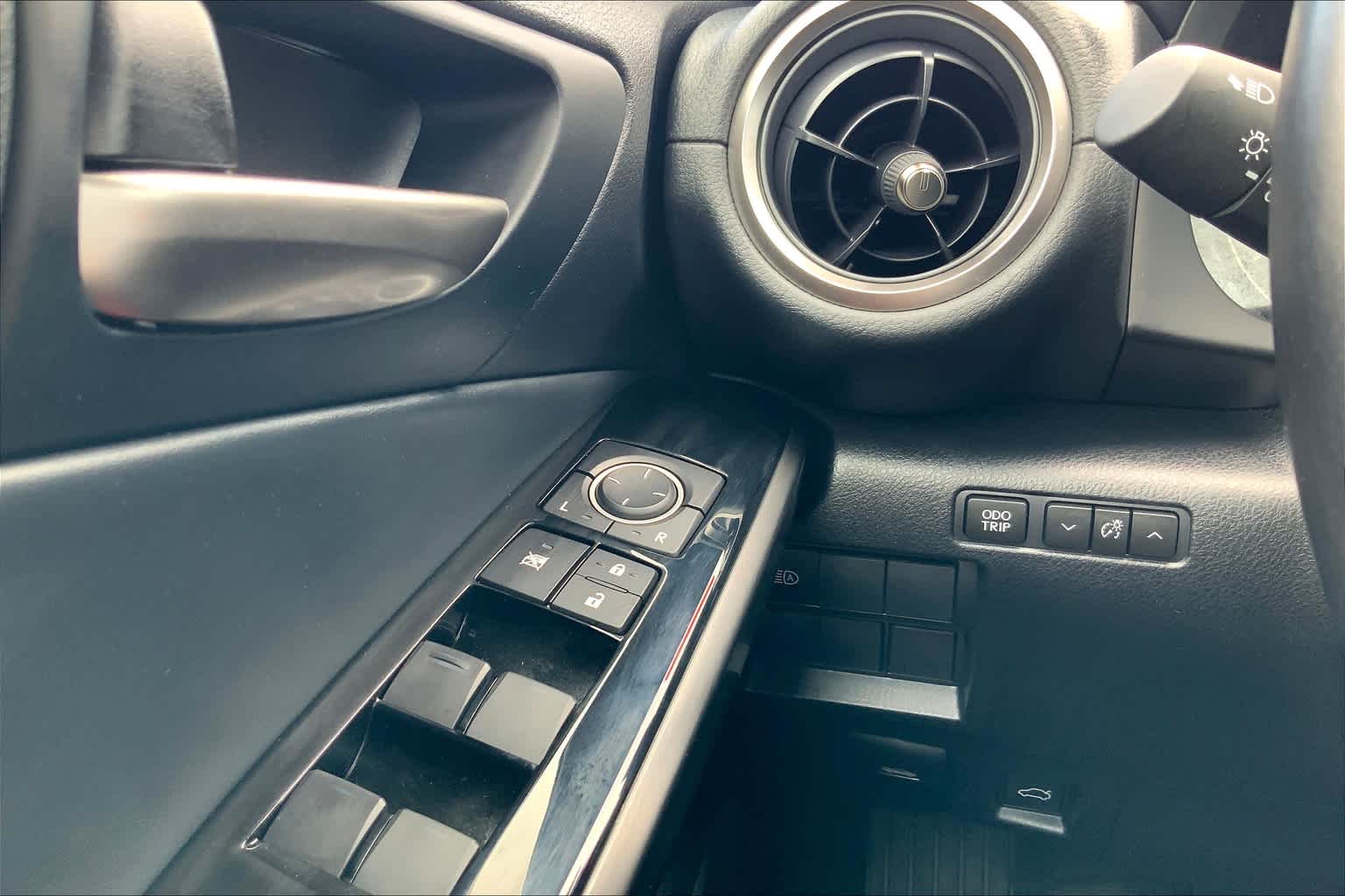 2021 Lexus IS 300 photo 32