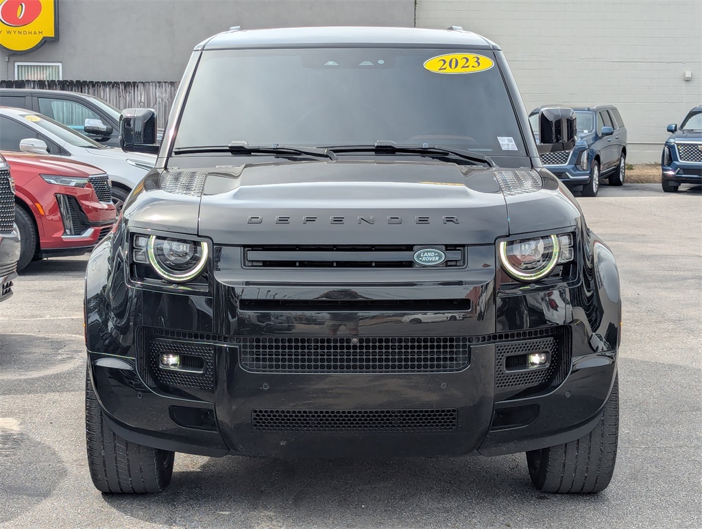2023 Land Rover Defender 110 photo 9