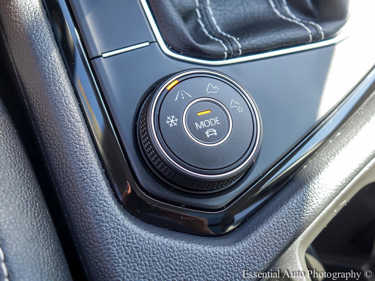 2023 VOLKSWAGEN TAOS - Image 19